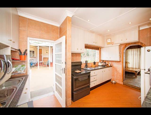 4 BEDROOM HOUSE FOR SALE IN WYCHWOOD